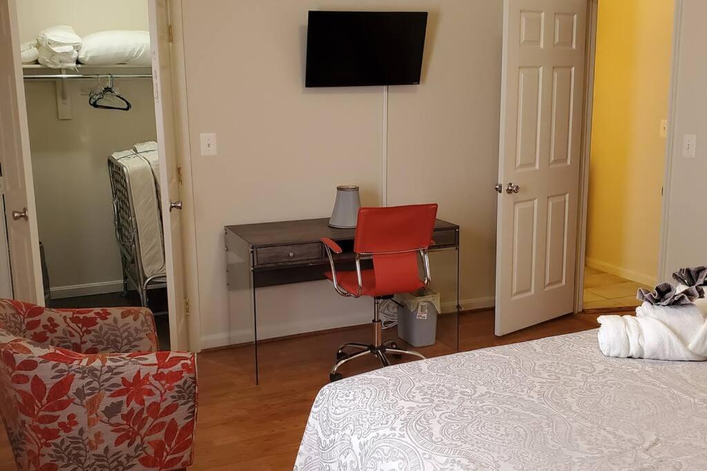 Relaxing 3 Bedroom With Free Parking At The Sequoia Вашингтон Екстериор снимка